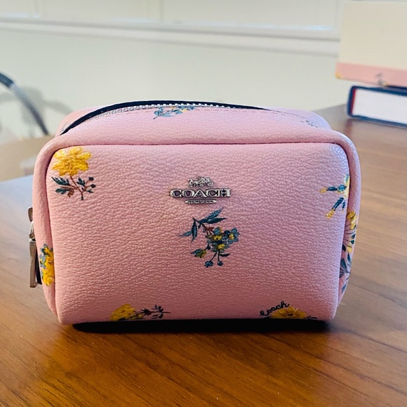Coach Cosmetic Makeup Case With Floral Print Pink - Picture 1 of 4